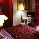 Oda ve Kahvaltı Domus Dei Cocchieri 3*