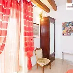 Domus Dei Cocchieri Bed & Breakfast 3*