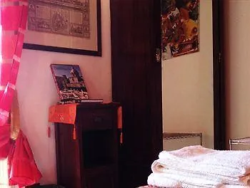 Oda ve Kahvaltı Domus Dei Cocchieri Palermo