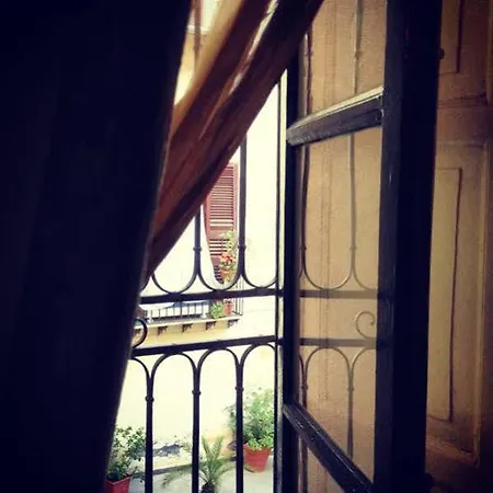 Oda ve Kahvaltı Domus Dei Cocchieri